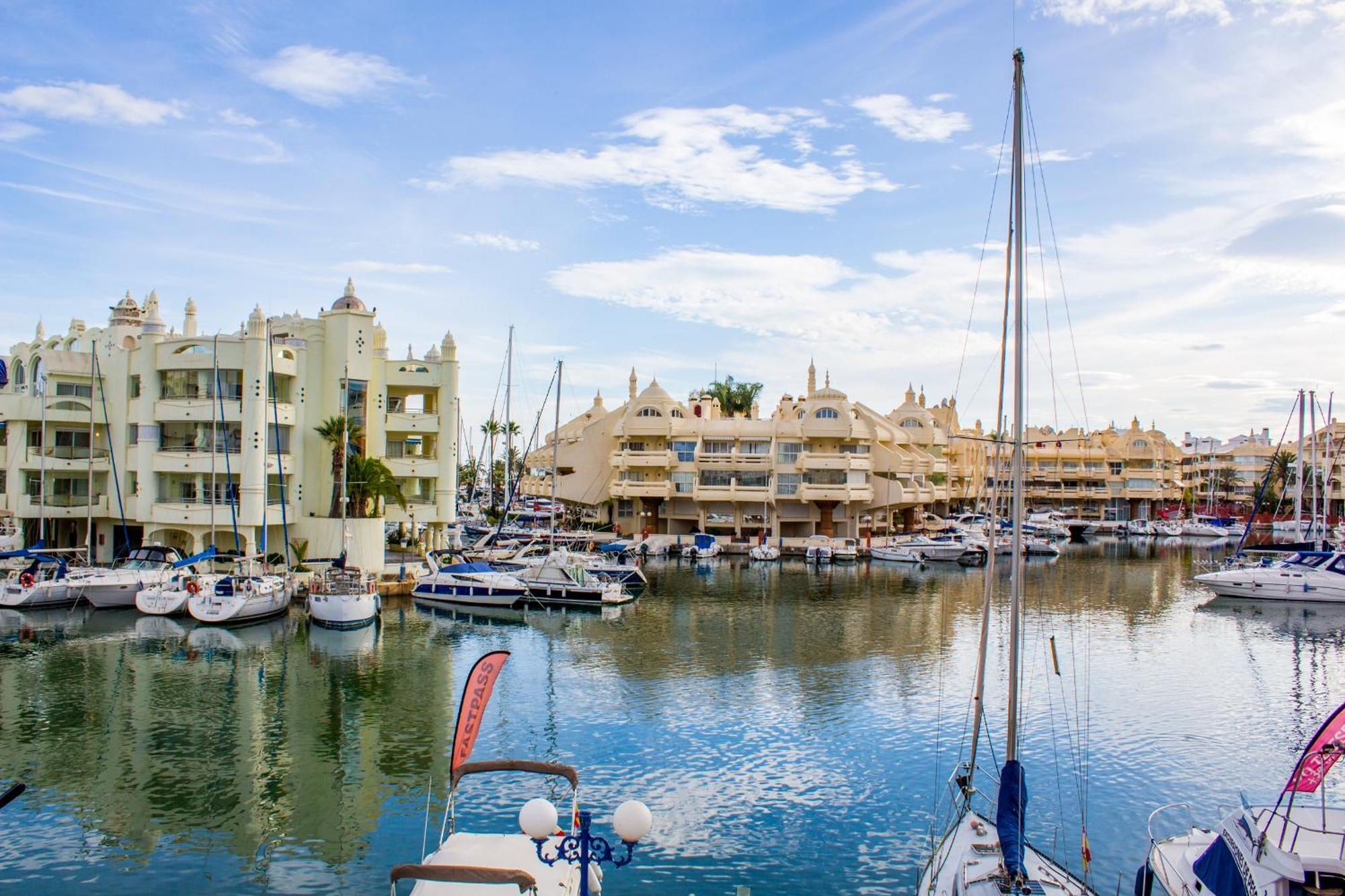 Benal Beach Suite Ii, Estudio Con Parque Acuatico Y Vistas Al Mar. Benalmádena Dış mekan fotoğraf