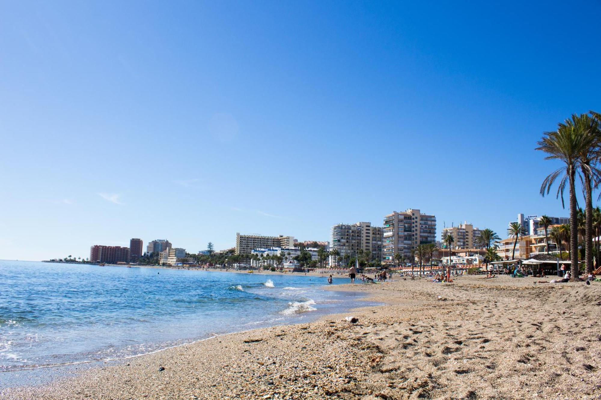 Benal Beach Suite Ii, Estudio Con Parque Acuatico Y Vistas Al Mar. Benalmádena Dış mekan fotoğraf